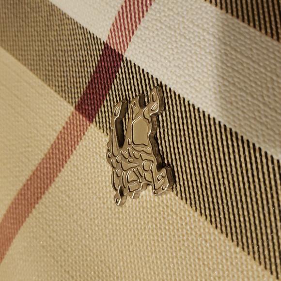 NEW! Plaid Tote Bag with Authentic Burberry Scarf & Umbrella - Picture 11 of 11